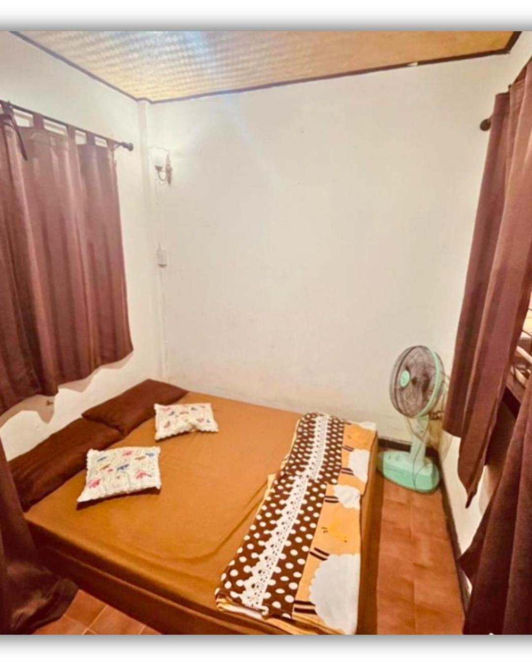 Hug Glur House Tour And Hostel (Adults Only) Chiang Mai Exterior foto